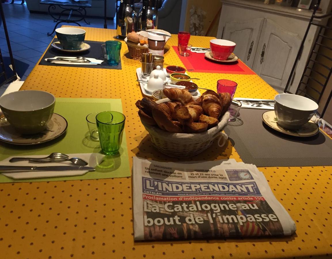 Chambres Table D'Hotes Carpe Diem Villeneuve-la-Riviere Экстерьер фото